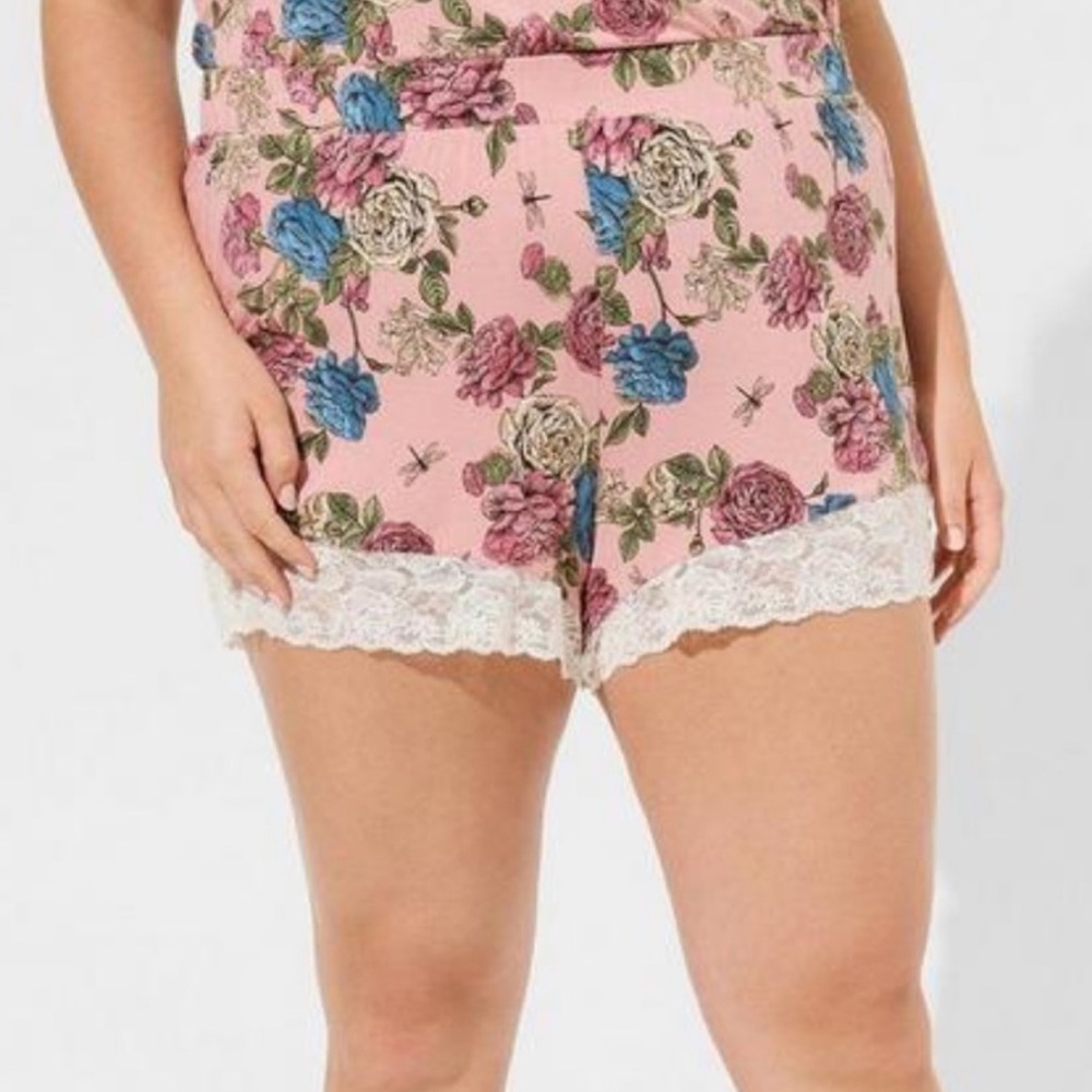 Torrid Outlander size 3 lace sleep shorts new floral pink